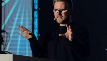Dr. Mantas Lukauskas, Kauno technologijos universiteto Matematikos ir gamtos mokslų fakulteto mokslininkas ir „Hostinger“ dirbtinio intelekto techninis grupės vadovas
