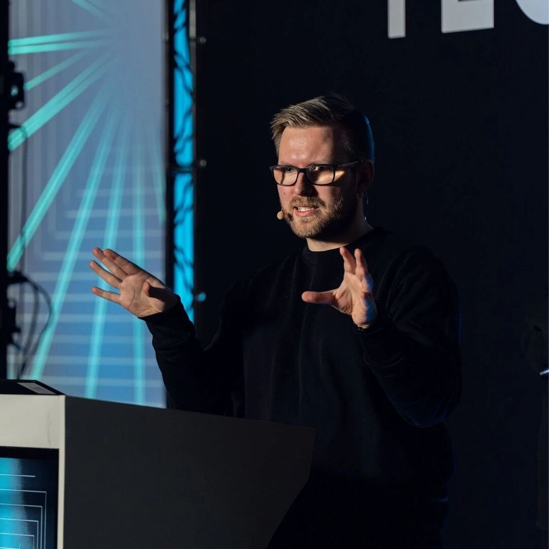 Dr. Mantas Lukauskas, Kauno technologijos universiteto Matematikos ir gamtos mokslų fakulteto mokslininkas ir „Hostinger“ dirbtinio intelekto techninis grupės vadovas