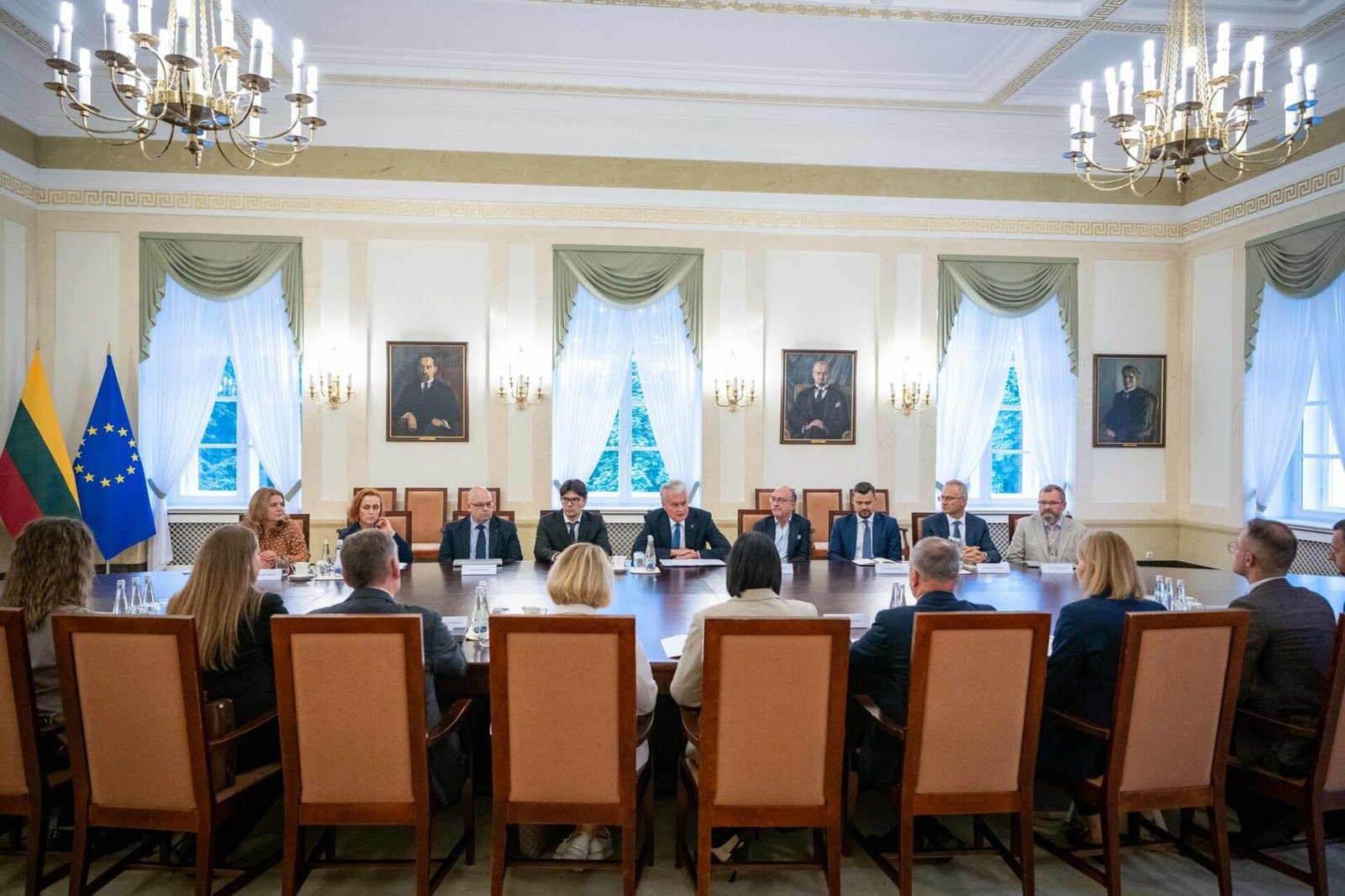 švietimo bendruomenės atstovai